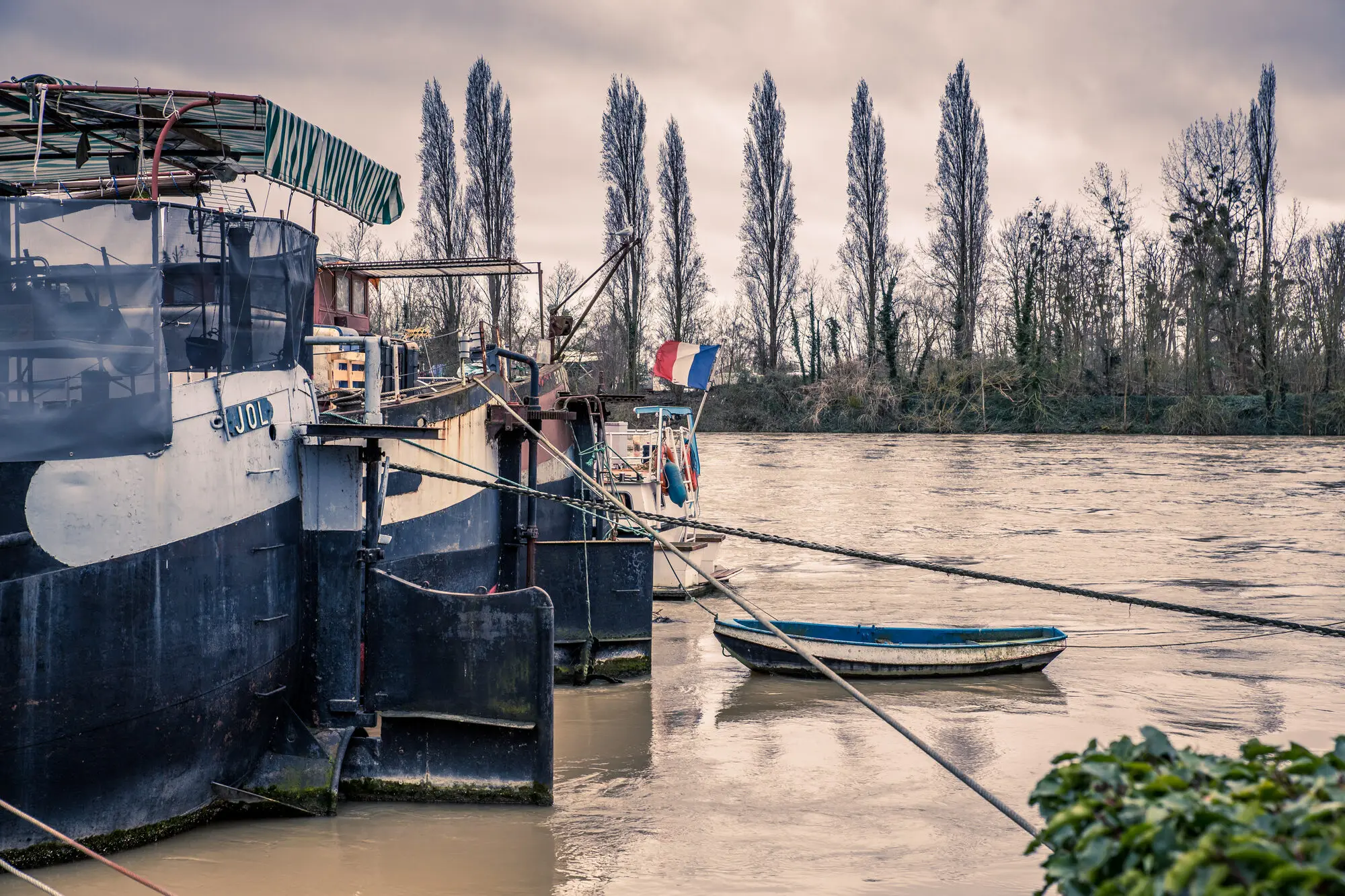 Boats at Conflans, photograph 3