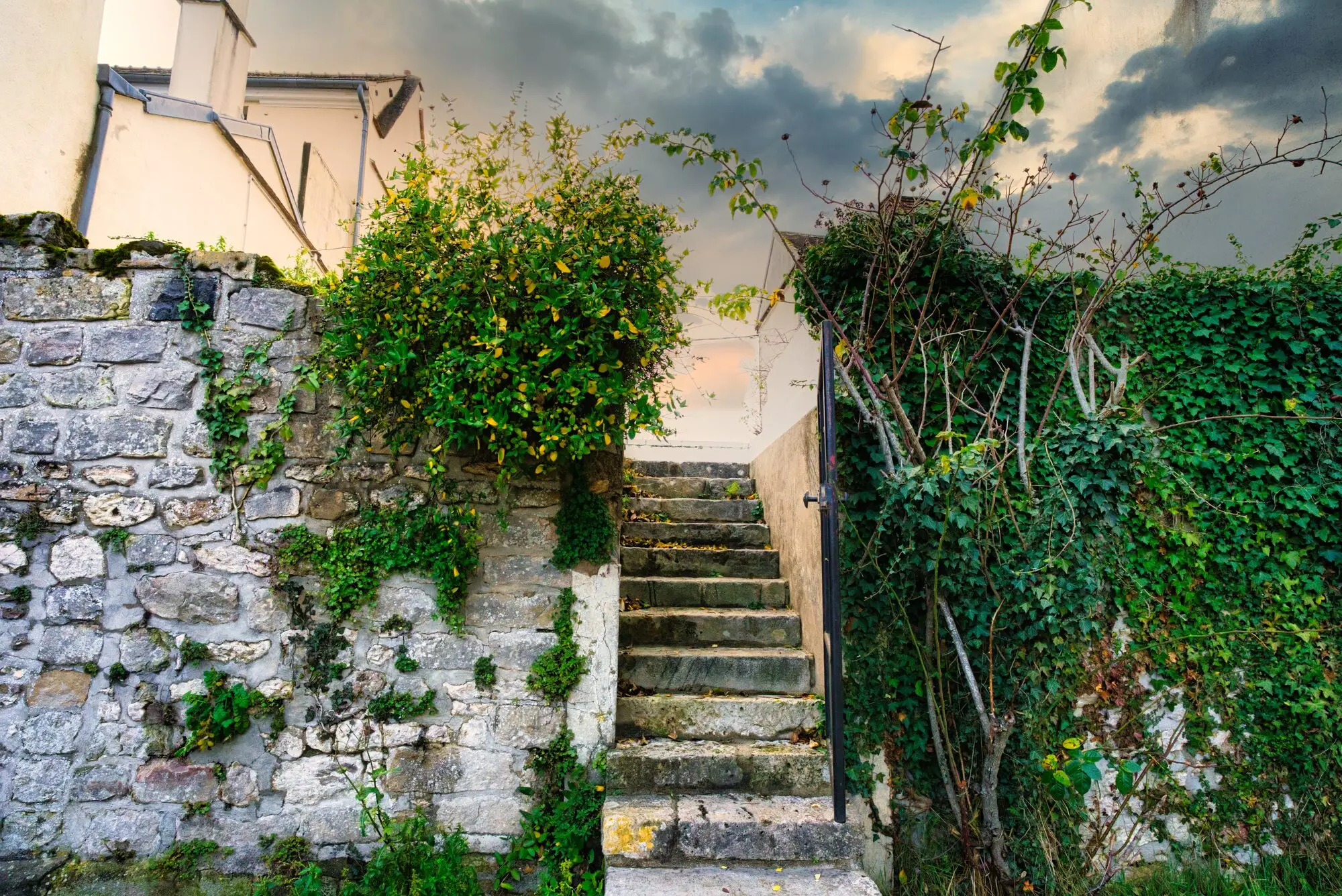 Moret-sur-Loing, France, photograph 11